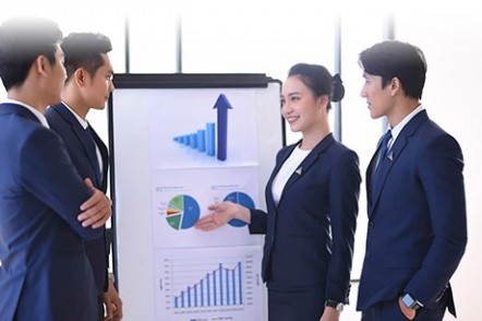 TRƯỞNG NHÓM KINH DOANH & TIẾP THỊ